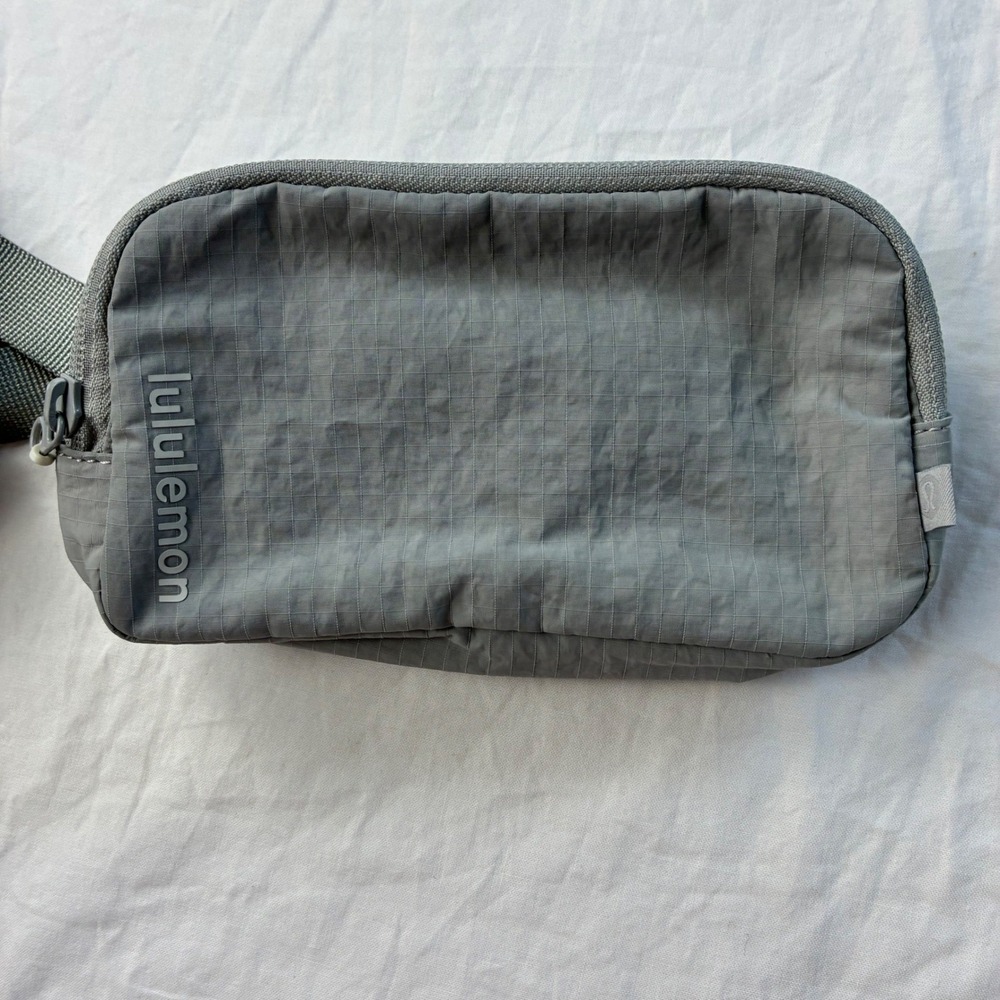 Lululemon Everywhere Belt Bag 1L Ripstop Gray EBB Waist Pack Unisex